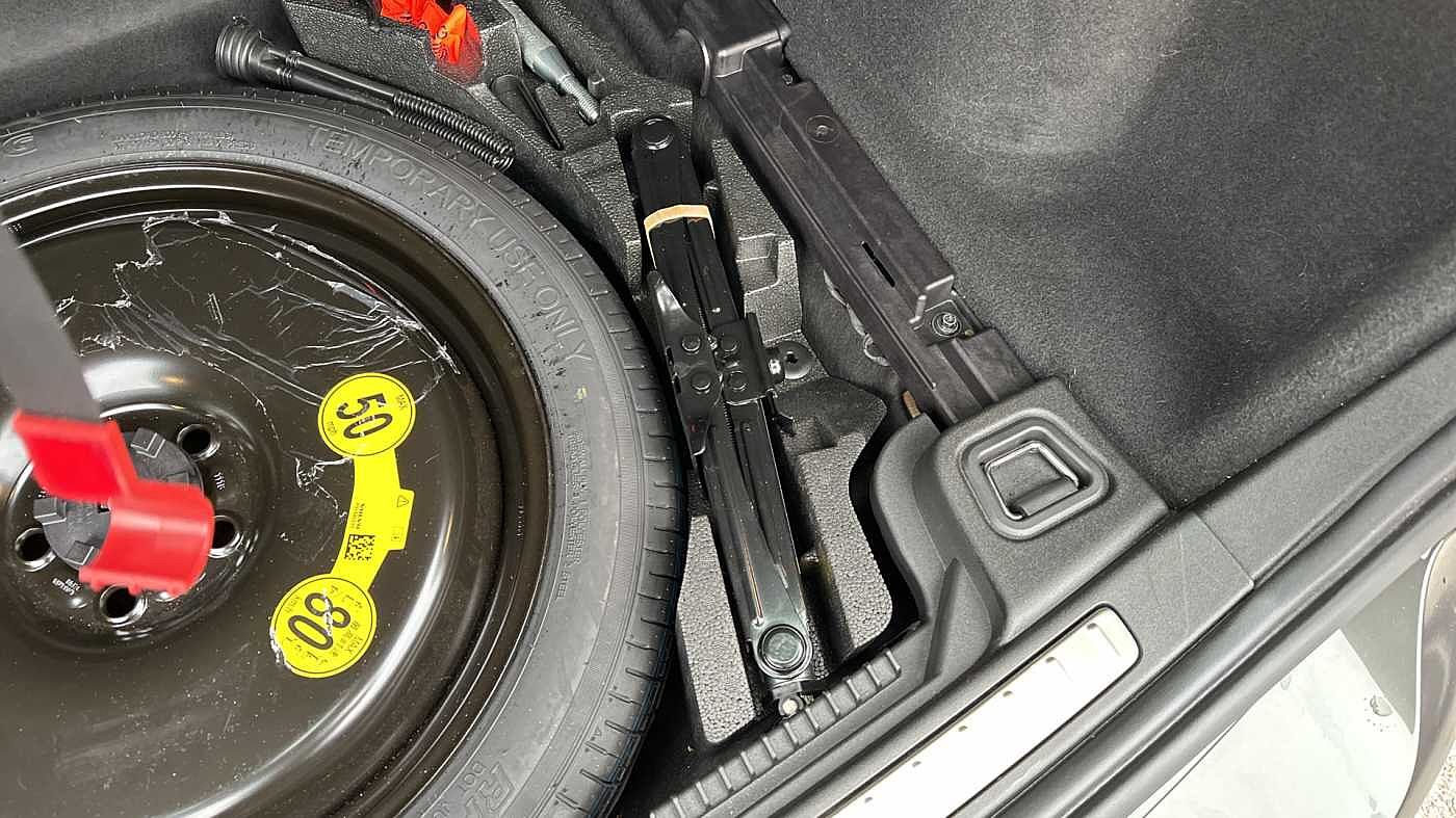 Used Volvo V60 2018 for sale - 77979062: Photo 32