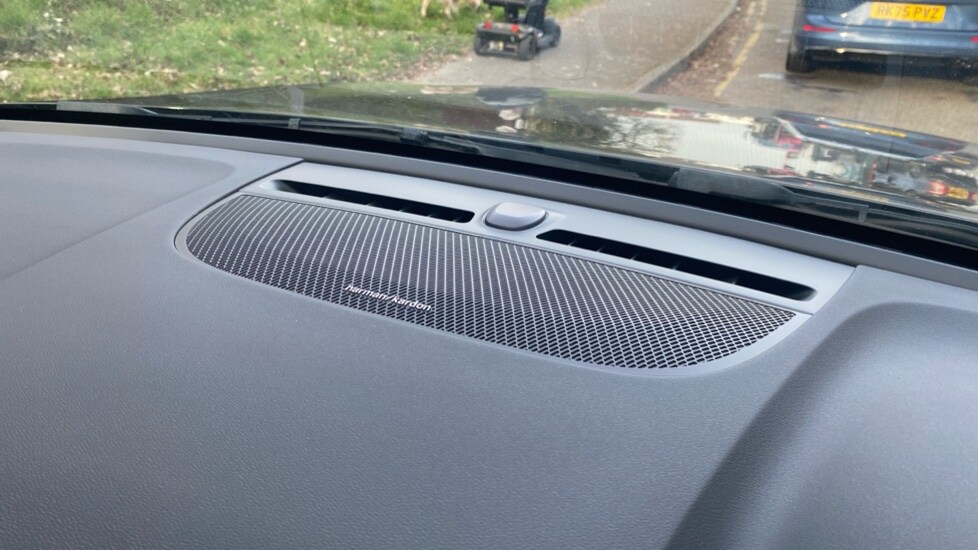 Used Volvo XC40 2023 for sale - 78206710: Photo 29