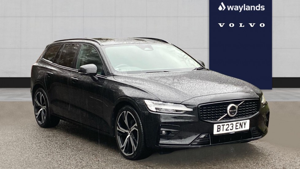 Used Volvo V60 2023 for sale - 77360547: Photo 1