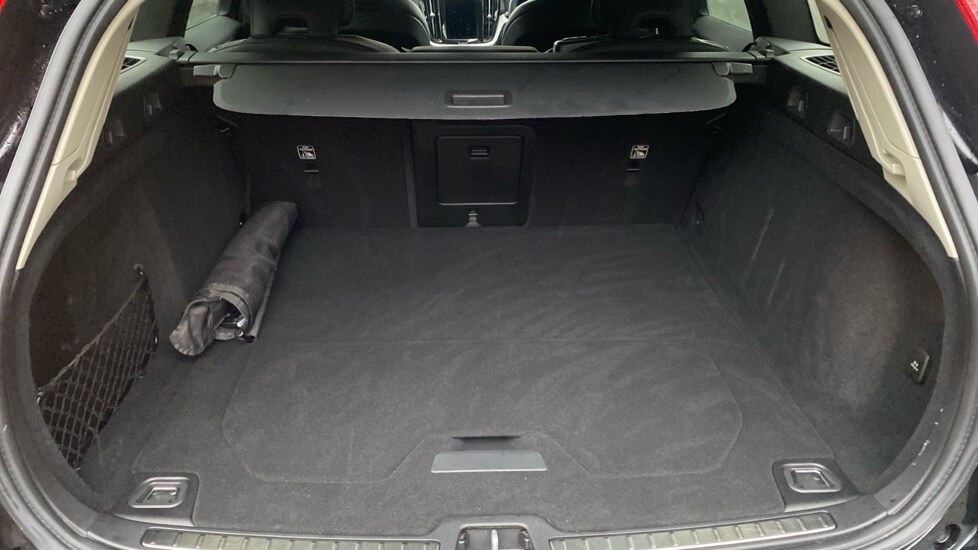 Used Volvo V60 2023 for sale - 77360547: Photo 14