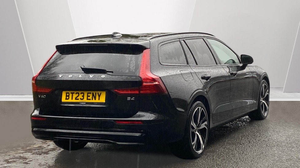 Used Volvo V60 2023 for sale - 77360547: Photo 2