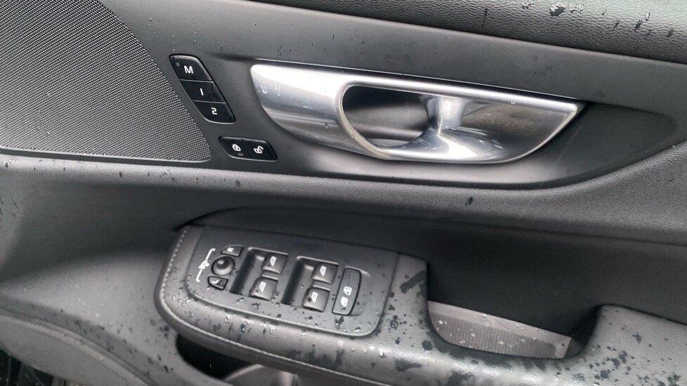 Used Volvo V60 2023 for sale - 77360547: Photo 26