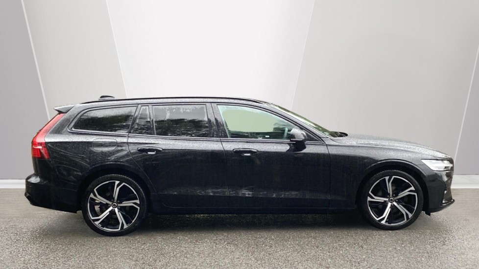 Used Volvo V60 2023 for sale - 77360547: Photo 3