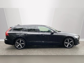 Used Volvo V60 2023 for sale - 77360547: Photo