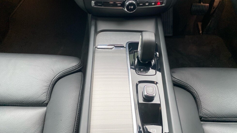 Used Volvo V60 2023 for sale - 77360547: Photo 46