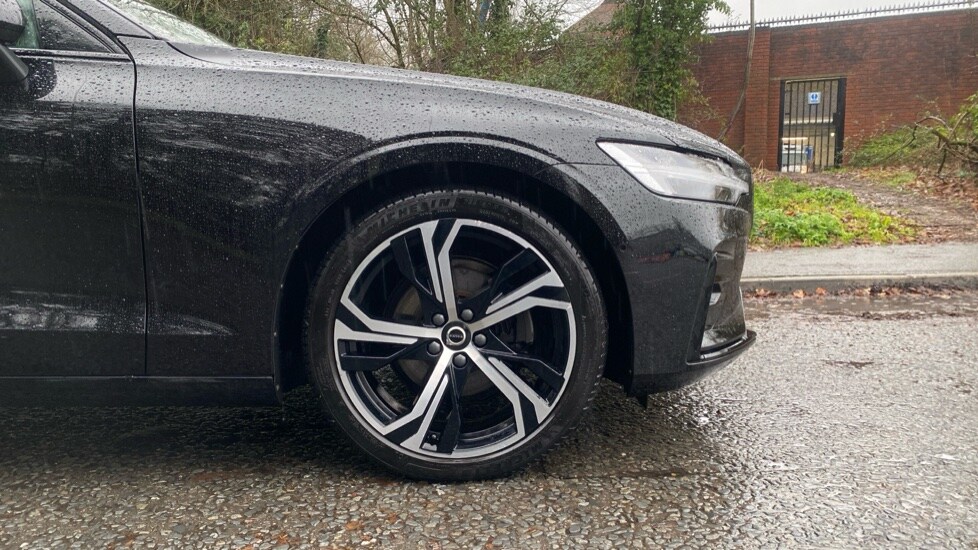 Used Volvo V60 2023 for sale - 77360547: Photo 9