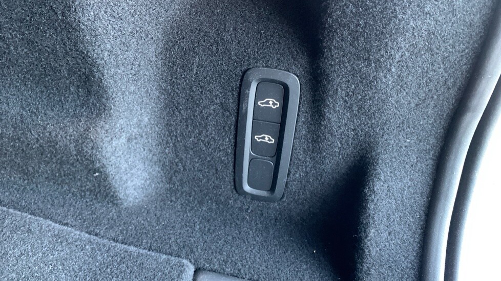 Used Volvo XC60 2025 for sale - 77706393: Photo 15