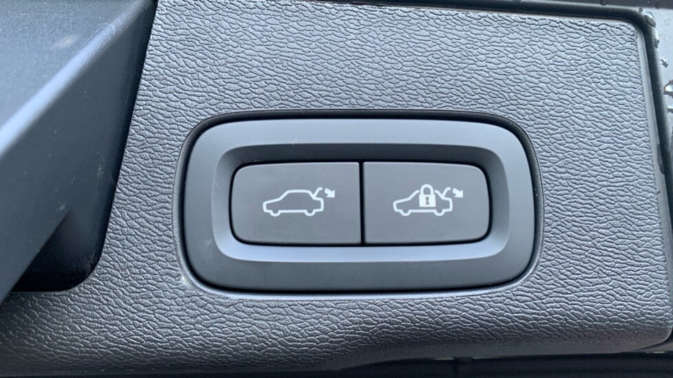 Used Volvo XC60 2025 for sale - 77706393: Photo 18