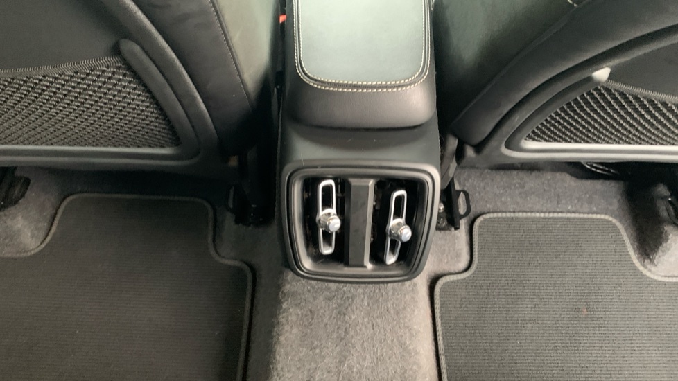 Used Volvo XC40 2021 for sale - 76971273: Photo 21