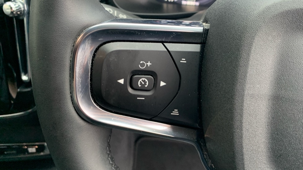 Used Volvo XC40 2021 for sale - 76971273: Photo 33