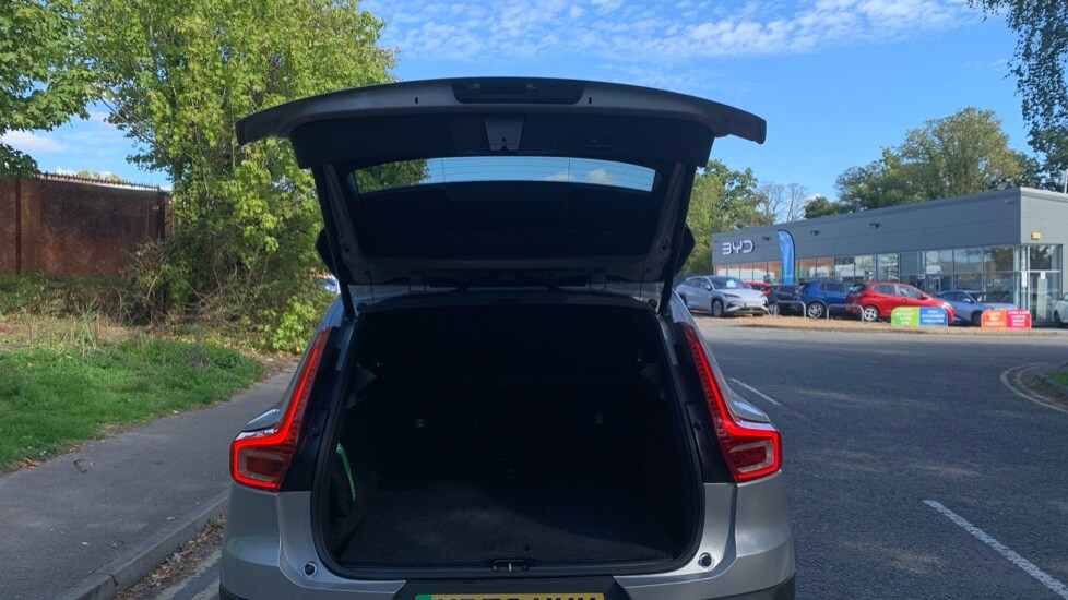 Used Volvo XC40 2023 for sale - 75967007: Photo 13