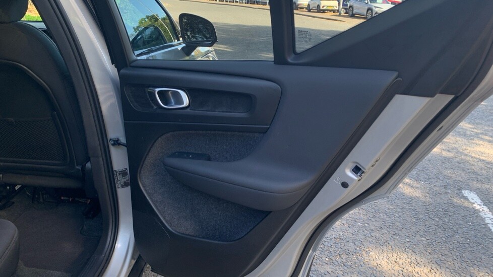 Used Volvo XC40 2023 for sale - 75967007: Photo 18