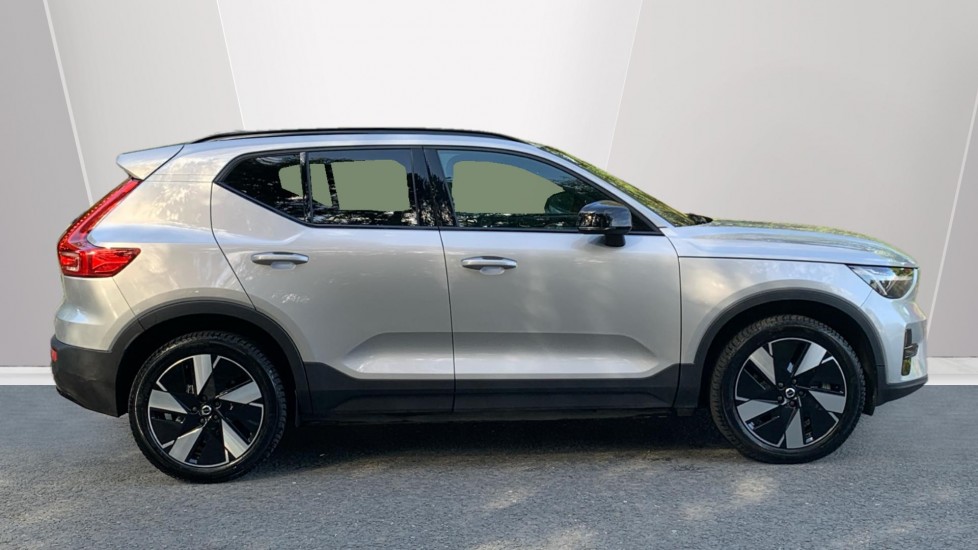 Used Volvo XC40 2023 for sale - 75967007: Photo 3