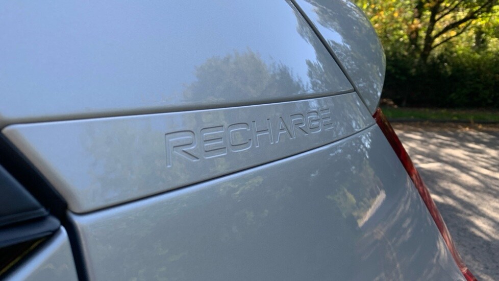 Used Volvo XC40 2023 for sale - 75967007: Photo 31