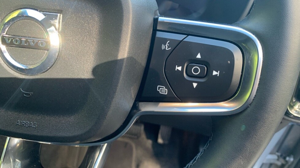 Used Volvo XC40 2023 for sale - 75967007: Photo 34