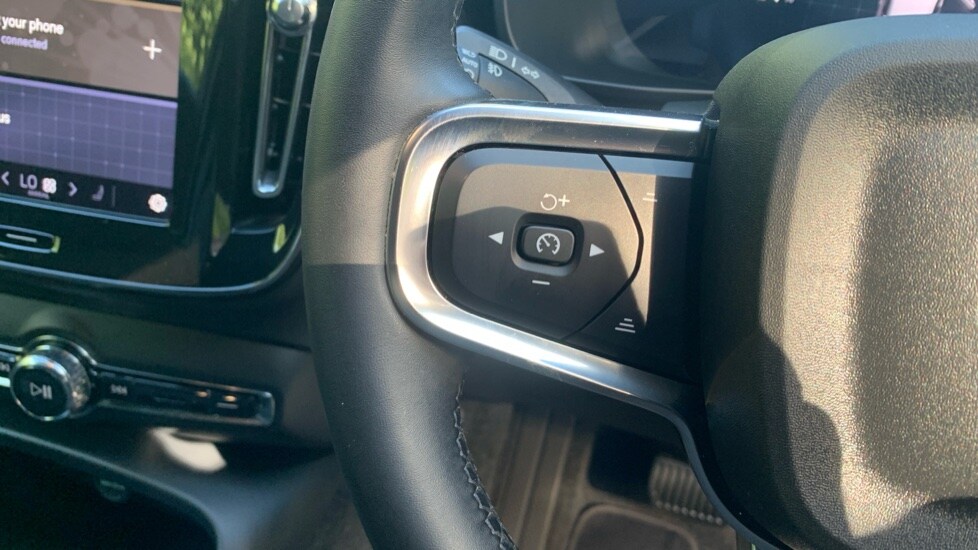 Used Volvo XC40 2023 for sale - 75967007: Photo 35