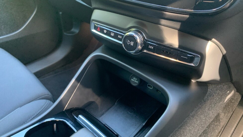 Used Volvo XC40 2023 for sale - 75967007: Photo 37