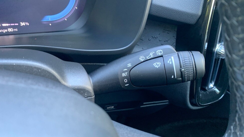 Used Volvo XC40 2023 for sale - 75967007: Photo 38