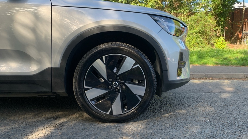 Used Volvo XC40 2023 for sale - 75967007: Photo 9
