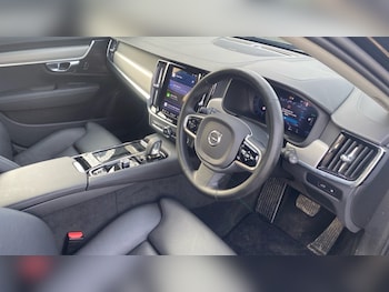Used Volvo V90 2025 for sale - 78590672: Photo