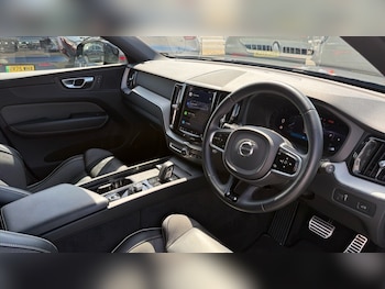 Used Volvo XC60 2022 for sale - 79035220: Photo