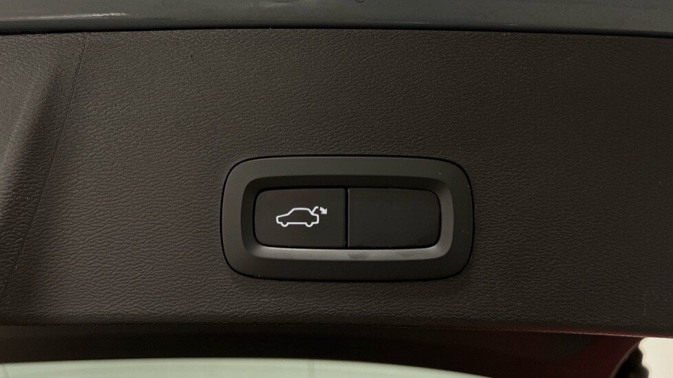 Used Volvo XC40 2020 for sale - 78074331: Photo 33