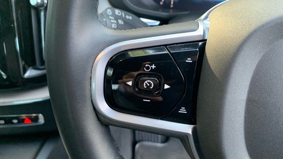 Used Volvo XC60 2022 for sale - 76780349: Photo 19