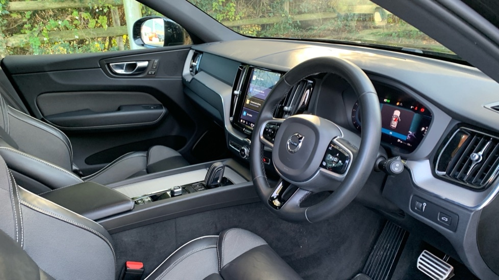 Used Volvo XC60 2022 for sale - 76780349: Photo 4