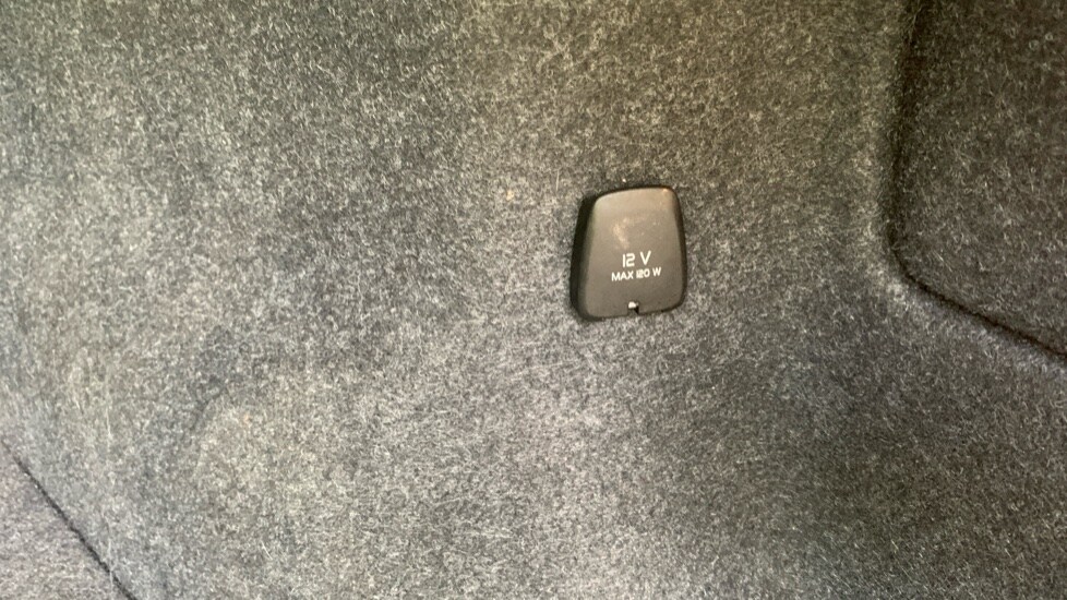 Used Volvo XC40 2024 for sale - 75929757: Photo 15