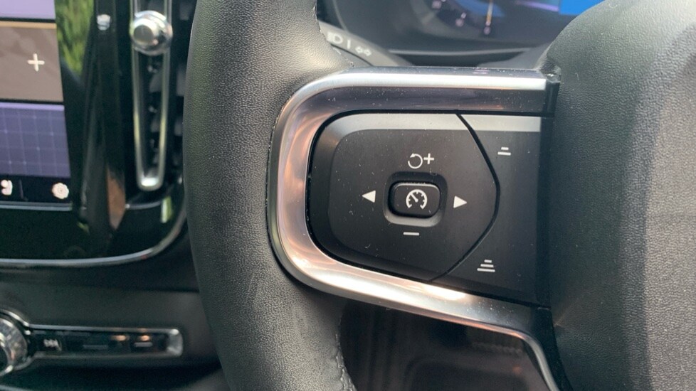 Used Volvo XC40 2024 for sale - 75929757: Photo 28