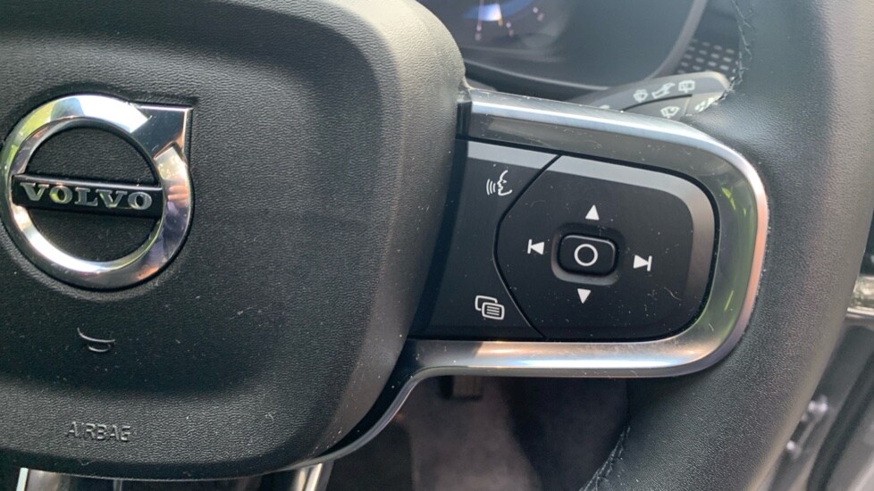 Used Volvo XC40 2024 for sale - 75929757: Photo 29