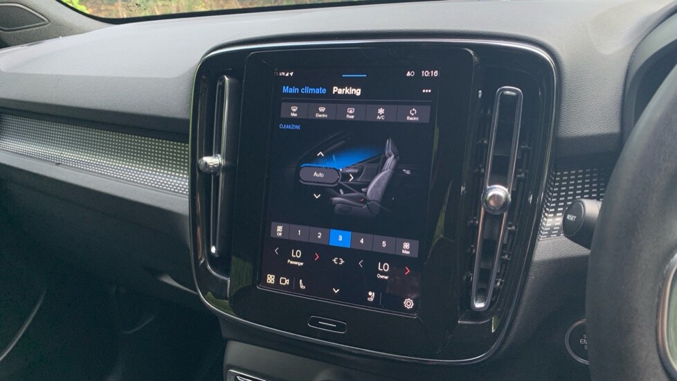 Used Volvo XC40 2024 for sale - 75929757: Photo 43