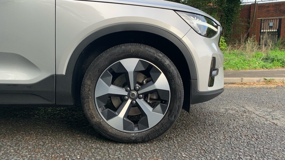 Used Volvo XC40 2024 for sale - 75929757: Photo 9