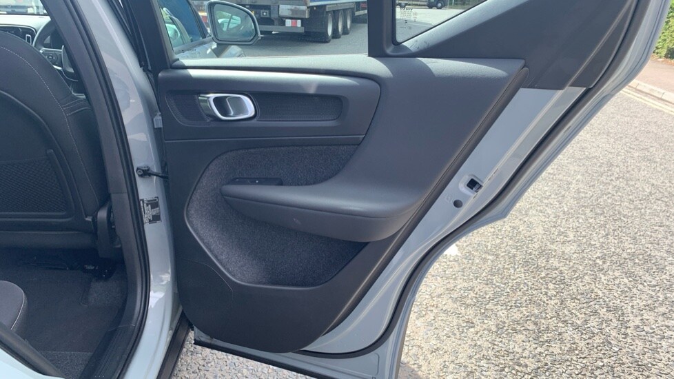 Used Volvo XC40 2024 for sale - 76493938: Photo 25