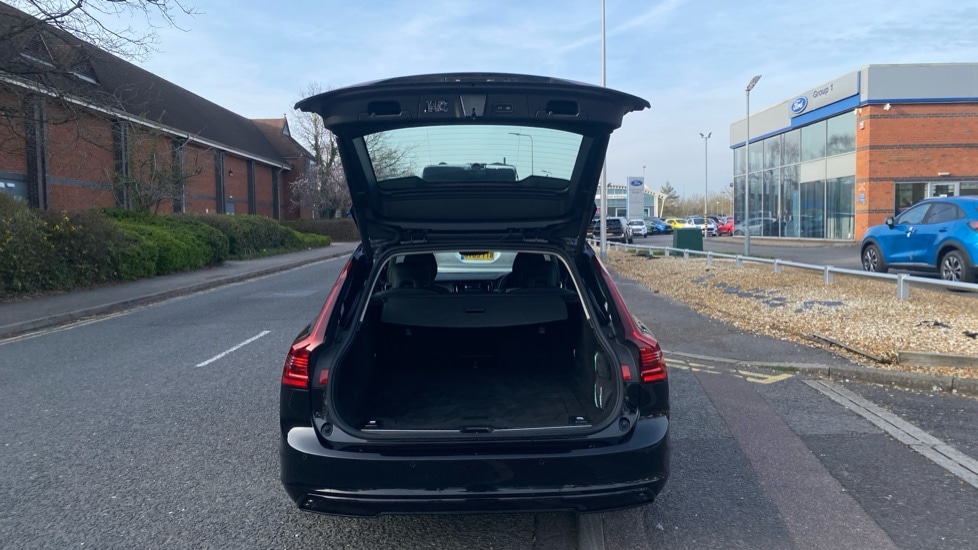 Used Volvo V90 2025 for sale - 77995034: Photo 13