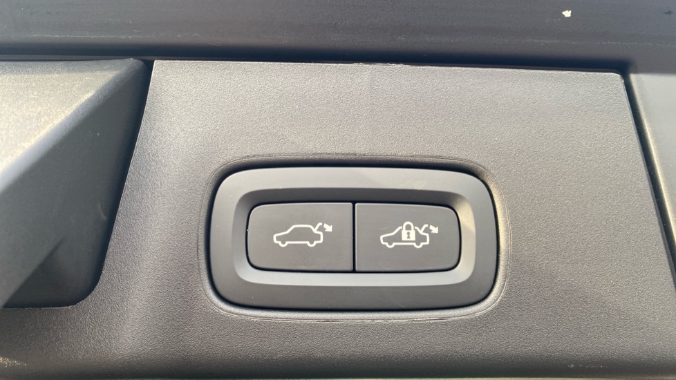 Used Volvo V90 2025 for sale - 77995034: Photo 40