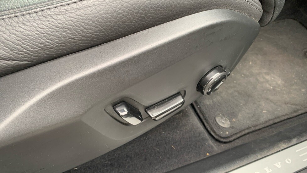 Used Volvo XC60 2025 for sale - 75996959: Photo 18