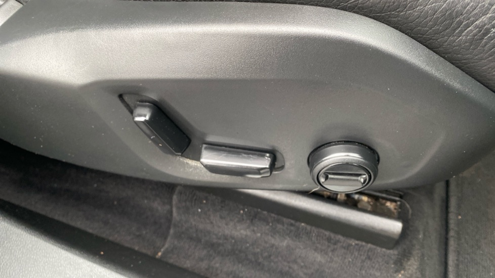 Used Volvo XC60 2019 for sale - 77082618: Photo 28