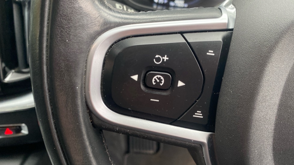 Used Volvo XC60 2019 for sale - 77082618: Photo 31