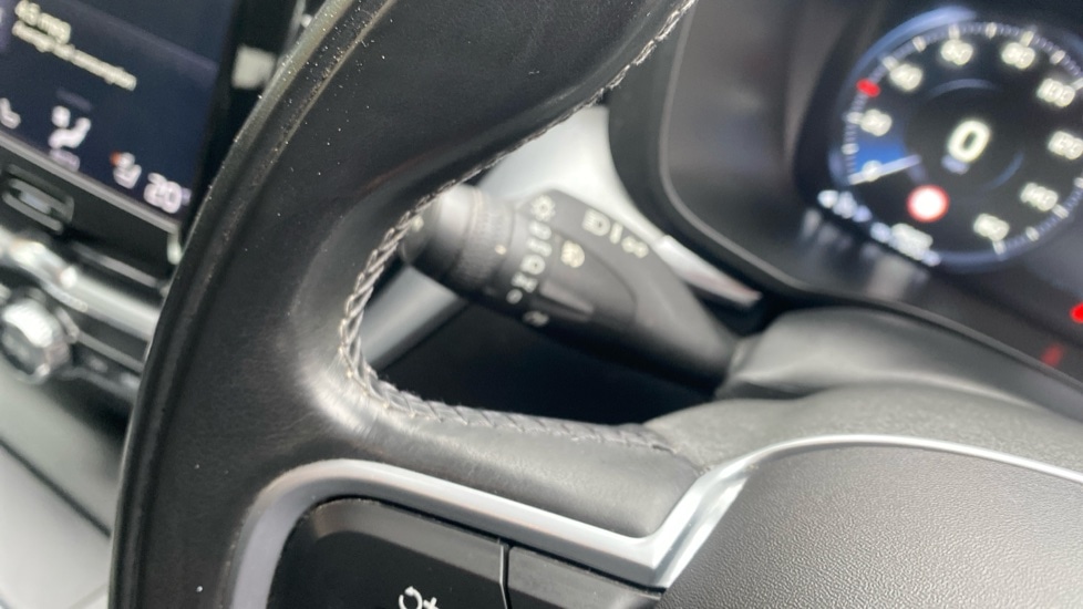 Used Volvo XC60 2019 for sale - 77082618: Photo 32