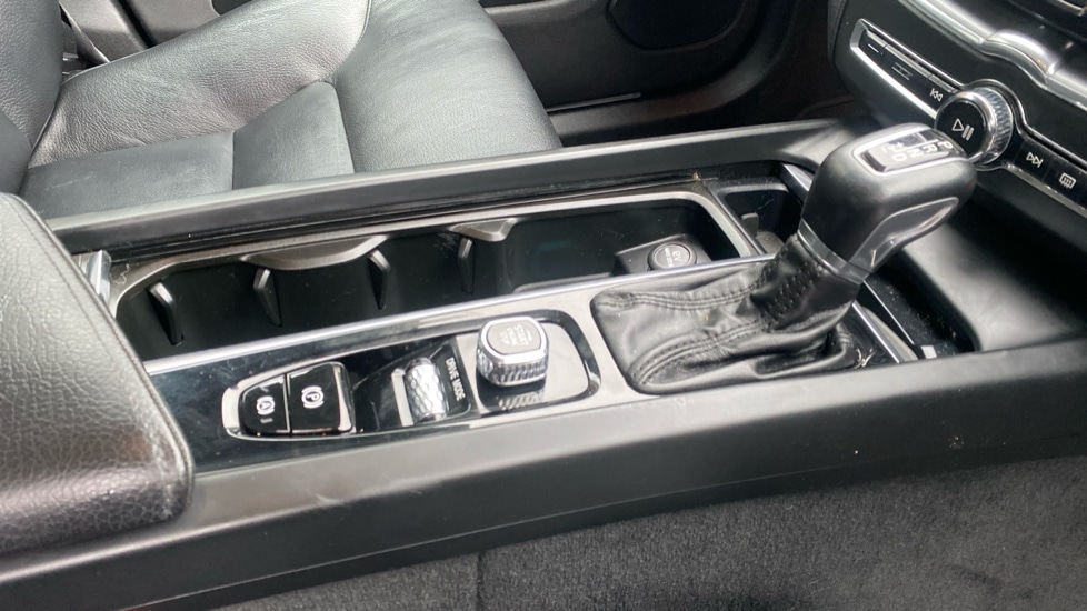 Used Volvo XC60 2019 for sale - 77082618: Photo 34