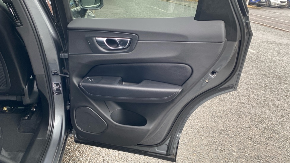 Used Volvo XC60 2019 for sale - 77082618: Photo 41