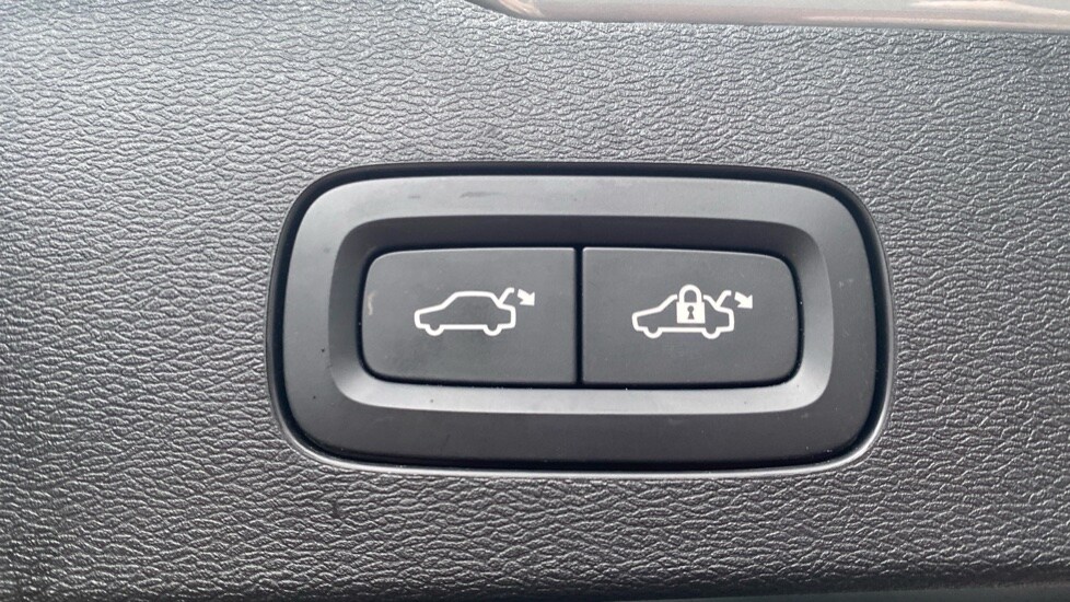 Used Volvo V60 2025 for sale - 77293441: Photo 15