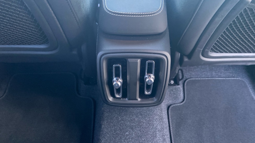 Used Volvo XC40 2025 for sale - 77890039: Photo 21