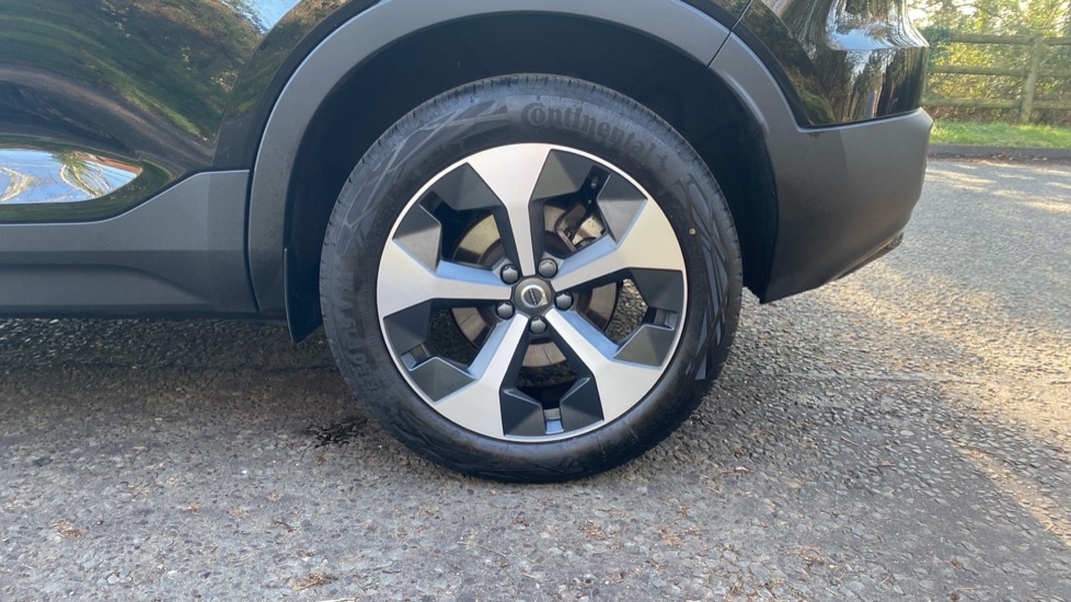 Used Volvo XC40 2025 for sale - 77890039: Photo 26