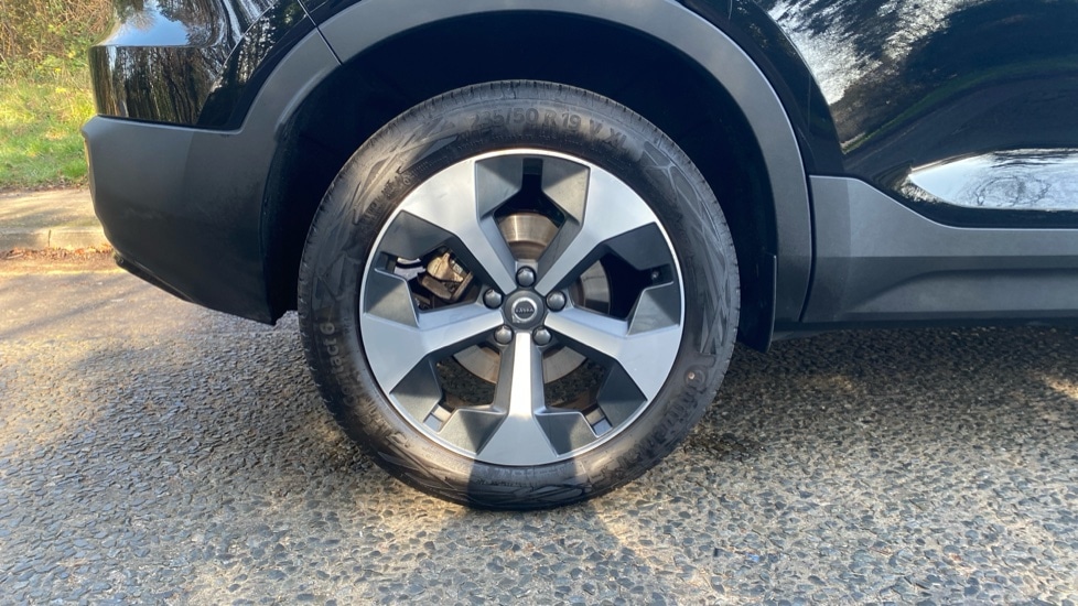 Used Volvo XC40 2025 for sale - 77890039: Photo 29