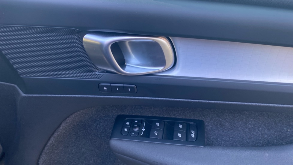 Used Volvo XC40 2025 for sale - 77890039: Photo 31