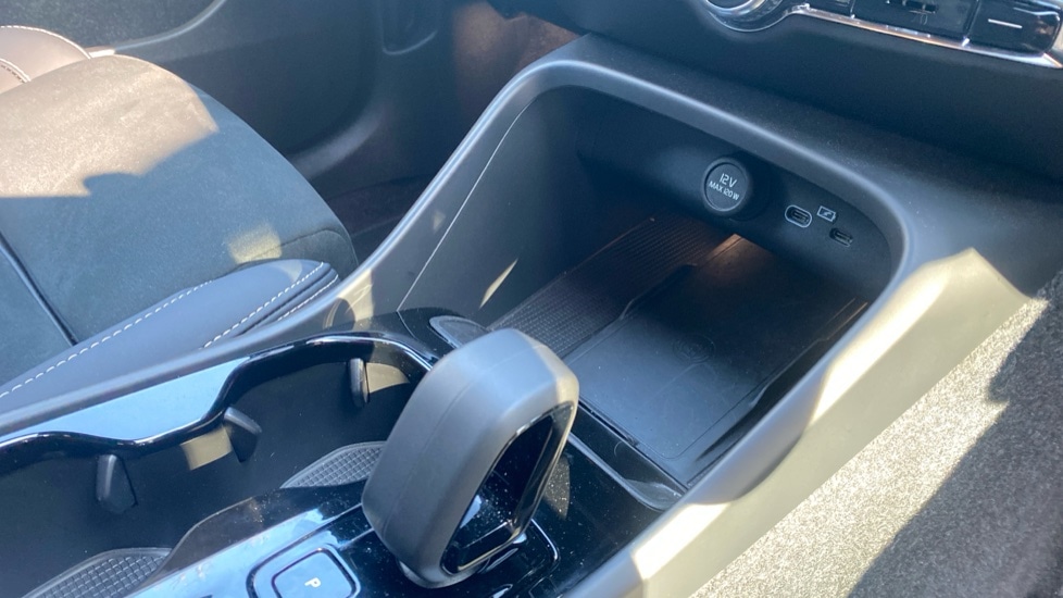 Used Volvo XC40 2025 for sale - 77890039: Photo 37