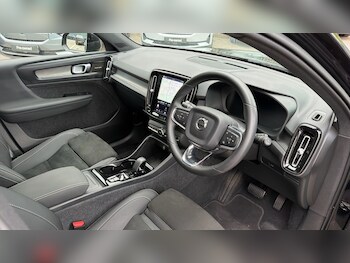 Used Volvo XC40 2023 for sale - 78798243: Photo