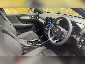 Used Volvo XC40 2025 for sale - 79087705: Photo